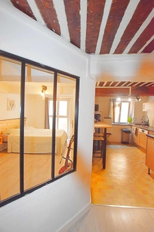 TOULON (83) - EMPLACEMENT IDEAL CENTRE VILLE – APPARTEMENT 2 PIECES DE 51 M² PLEIN DE CHARME ET DE CACHET - INVESTISSEMENT OU RESIDENCE PRINCIPALE