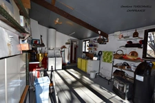 BESSE SUR ISSOLE (83) - SUPERB PROPERTY - 3 BEDROOM HOUSE - POTENTIAL - 1 GARAGE OF 20M² AND 1 OF 116M² - HUGE FLAT PLOT OF 10750M²