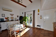 BESSE SUR ISSOLE (83) - SUPERB PROPERTY - 3 BEDROOM HOUSE - POTENTIAL - 1 GARAGE OF 20M² AND 1 OF 116M² - HUGE FLAT PLOT OF 10750M²