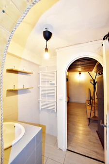 TOULON (83) - EMPLACEMENT IDEAL CENTRE VILLE – APPARTEMENT 2 PIECES DE 51 M² PLEIN DE CHARME ET DE CACHET - INVESTISSEMENT OU RESIDENCE PRINCIPALE