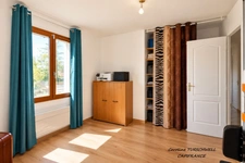 ROCBARON (83) - TRES JOLIE MAISON DE PLAIN PIED SUR 700 M² - 3 CHAMBRES - GRAND GARAGE - 2 CABANONS EN DUR