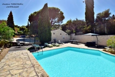CAVALAIRE SUR MER (83) - PROPRIETE UNE MAISON DE 205 M² (EN 2 APPARTEMENTS) + T2 DE 33 M² - PISCINE AU SEL - TERRAIN DE 1500 M² CLOS ET PAYSAGE - 