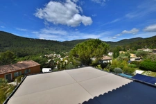 SOLLIES TOUCAS (83) - FAVORITE HOUSE OF 150 M² WITH 6 ROOMS - STUNNING VIEW - UNUSUAL, BRIGHT AND QUIET
