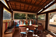 CUERS - PROVENCAL MAS STYLE VILLA 7 ROOMS INCLUDING 4 BEDROOMS AND 1 OFFICE - HUGE GARAGE - LARGE STORAGE - LANDSCAPED GARDEN 2272 M² WITH SWIMMING POOL, JACUZZI AND POOL HOUSE