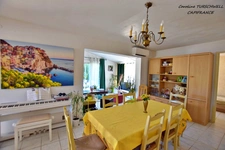 CAVALAIRE SUR MER (83) - PROPRIETE UNE MAISON DE 205 M² (EN 2 APPARTEMENTS) + T2 DE 33 M² - PISCINE AU SEL - TERRAIN DE 1500 M² CLOS ET PAYSAGE - 