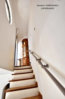 CUERS - PROVENCAL MAS STYLE VILLA 7 ROOMS INCLUDING 4 BEDROOMS AND 1 OFFICE - HUGE GARAGE - LARGE STORAGE - LANDSCAPED GARDEN 2272 M² WITH SWIMMING POOL, JACUZZI AND POOL HOUSE