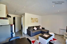 CAVALAIRE SUR MER (83) - PROPRIETE UNE MAISON DE 205 M² (EN 2 APPARTEMENTS) + T2 DE 33 M² - PISCINE AU SEL - TERRAIN DE 1500 M² CLOS ET PAYSAGE - 