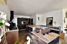 SOLLIES TOUCAS (83) - FAVORITE HOUSE OF 150 M² WITH 6 ROOMS - STUNNING VIEW - UNUSUAL, BRIGHT AND QUIET
