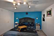 CUERS - PROVENCAL MAS STYLE VILLA 7 ROOMS INCLUDING 4 BEDROOMS AND 1 OFFICE - HUGE GARAGE - LARGE STORAGE - LANDSCAPED GARDEN 2272 M² WITH SWIMMING POOL, JACUZZI AND POOL HOUSE