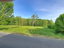 For sale – Building land in Courdemanche (72150) – 3,175 m² in the heart of nature, 650 m from amenities