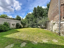 LA CHARTRE-SUR-LE-LOIR – Maison de caractère 118 m² | Jardin, dépendance, parking privé, 5 chambres