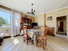 Maison à vendre 4 pièces LHOMME (72)-Maison de plain-pied à réinventer – Petit prix, emplacement idéal au cœur de Lhomme !