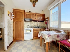 Maison à vendre 4 pièces LHOMME (72)-Maison de plain-pied à réinventer – Petit prix, emplacement idéal au cœur de Lhomme !