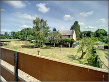 Dpt Sarthe (72), à vendre LA CHARTRE SUR LE LOIR maison P6 de 132,48 m² - Terrain de 629,00 m² - cave-balcon- terasse