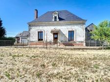  proche de LHOMME (Dpt 72),Maison à vendre 3 pièces - grenier-2 granges- 1 dépendance-1 atelier- 1 garage- terrain de 1910m²- puits