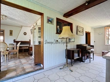 RUILLE SUR LOIR (72), House for sale 4 rooms 95m² - land 310m² - terrace - garden shed - banks of the Loir - Pontoon to renovate