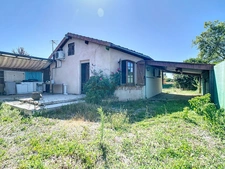 RUILLE SUR LOIR (72), House for sale 4 rooms 95m² - land 310m² - terrace - garden shed - banks of the Loir - Pontoon to renovate