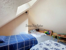 LA CHARTRE SUR LE LOIR (72) - Breathtaking view of the Loir river - Renovated family home with exceptional garden, 500m from the town centre
