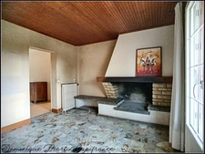 Dpt Sarthe (72), à vendre LA CHARTRE SUR LE LOIR maison P6 de 132,48 m² - Terrain de 629,00 m² - cave-balcon- terasse