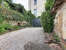 PONCÉ-SUR-LE-LOIR (72) - HOUSE FOR SALE - 4 BEDROOMS, INDEPENDENT SPACE, GARAGE AND OUTBUILDING - READY TO MOVE IN