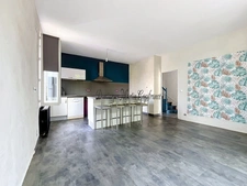 PONCÉ-SUR-LE-LOIR (72) - HOUSE FOR SALE - 4 BEDROOMS, INDEPENDENT SPACE, GARAGE AND OUTBUILDING - READY TO MOVE IN