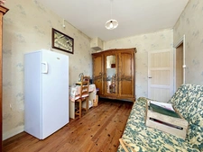Maison à vendre 4 pièces LHOMME (72)-Maison de plain-pied à réinventer – Petit prix, emplacement idéal au cœur de Lhomme !