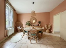 LA CHARTRE-SUR-LE-LOIR – Maison de caractère 118 m² | Jardin, dépendance, parking privé, 5 chambres