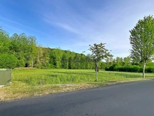 For sale – Building land in Courdemanche (72150) – 3,175 m² in the heart of nature, 650 m from amenities