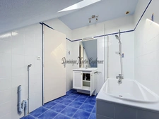 Immeuble à vendre LA CHARTRE-SUR-LE-LOIR (72)MMEUBLE DE RAPPORT – COMMERCE + 2 APPARTEMENTS 