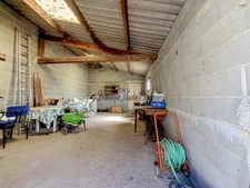 Maison à vendre 4 pièces LHOMME (72)-Maison de plain-pied à réinventer – Petit prix, emplacement idéal au cœur de Lhomme !