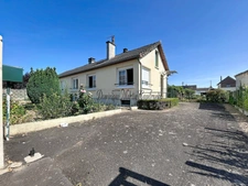 Maison à vendre 4 pièces LHOMME (72)-Maison de plain-pied à réinventer – Petit prix, emplacement idéal au cœur de Lhomme !