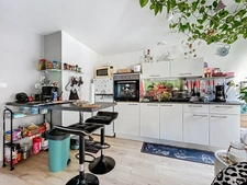 A vendre, Immeuble de rapport, LA CHARTRE SUR LE LOIR (72)- 5 appartements - 2 studios- 4 caves- Parking terrain 662m²