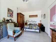 LA CHARTRE SUR LE LOIR (72) - Breathtaking view of the Loir river - Renovated family home with exceptional garden, 500m from the town centre