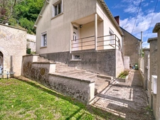 PONCÉ-SUR-LE-LOIR (72)-MAISON A VENDRE–2 CHAMBRES- GARAGE - JARDIN