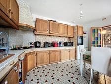  SAINT CHRISTOPHE SUR LE NAIS (37)Maison à vendre 126m²- 6 pièces- terrain 200m²-garage- terrasse 