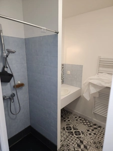 A vendre, Immeuble de rapport, LA CHARTRE SUR LE LOIR (72)- 5 appartements - 2 studios- 4 caves- Parking terrain 662m²