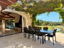 Entre Uzès et Nîmes – Mas de caractère 360 m², piscine, 1,7 ha et vignes  Maison à vendre 9 pièces  (30)