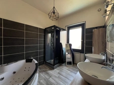 Maison à vendre 6 pièces  ()