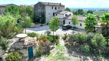 Entre Uzès et Nîmes – Mas de caractère 360 m², piscine, 1,7 ha et vignes  Maison à vendre 9 pièces  (30)
