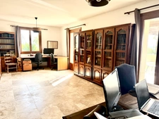 Entre Uzès et Nîmes – Mas de caractère 360 m², piscine, 1,7 ha et vignes  Maison à vendre 9 pièces  (30)