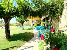 Entre Uzès et Nîmes – Mas de caractère 360 m², piscine, 1,7 ha et vignes  Maison à vendre 9 pièces  (30)