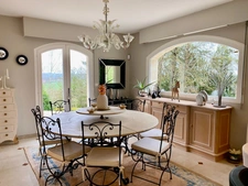  TROISSEREUX maison de 296 m² - Terrain de 6 000 m² 