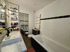 Paris 19e – Laumière – Lumineux 2 pièces de 41 m² au calme sur jardin