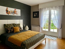  TROISSEREUX maison de 296 m² - Terrain de 6 000 m² 