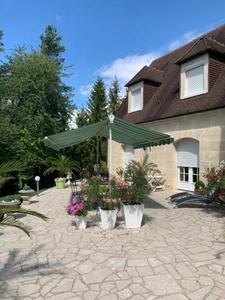  TROISSEREUX maison de 296 m² - Terrain de 6 000 m² 