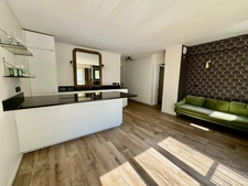 Paris 19e – Laumière – Lumineux 2 pièces de 41 m² au calme sur jardin