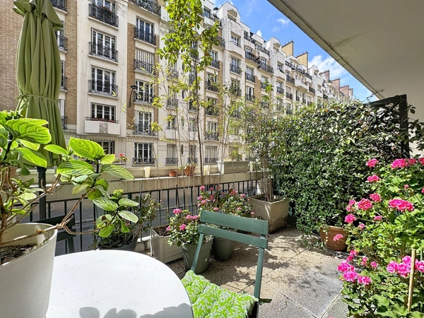 Appartement à vendre 5 pièces PARIS 15EME ARRONDISSEMENT (75)