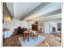 For sale: Exceptional property in the heart of Pontivy town centre – 5 bedrooms – Enclosed garden – No overlooked views