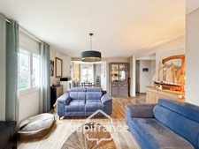 6-room house for sale in Pontivy (56) - Renovated family home, in a quiet location and close to Pontivy town centre