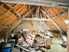 À VENDRE – MAISON À RÉNOVER AVEC DÉPENDANCE À GUELTAS (56920)